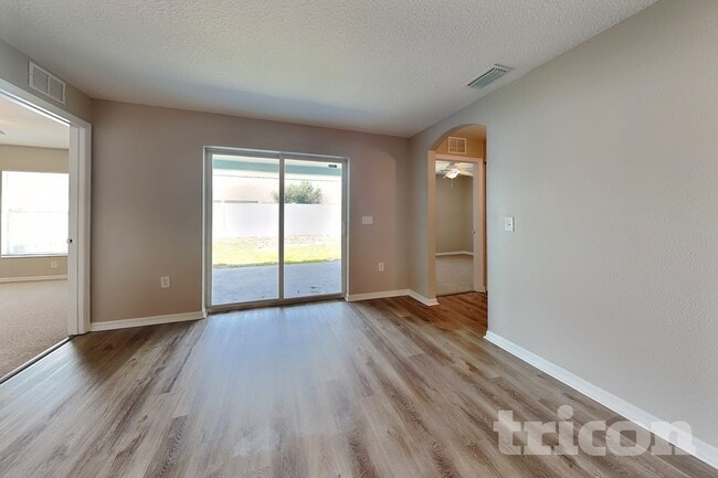 Building Photo - 1119 Shared Passion St