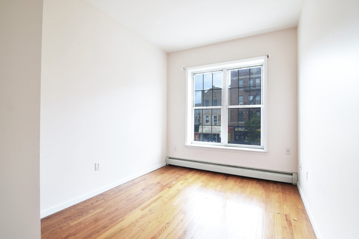 Primary Photo - 1446 St Johns Pl