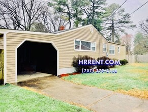 Building Photo - 711 Dune St