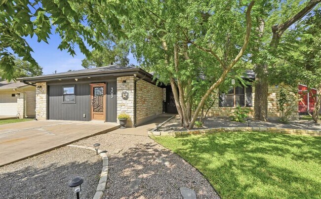Foto del edificio - 303 Pin Oak Dr