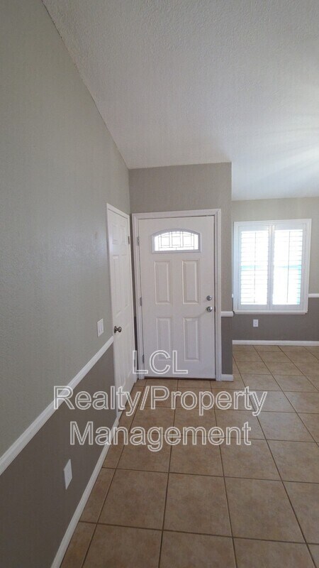 Foto del edificio - 29940 Evans Rd