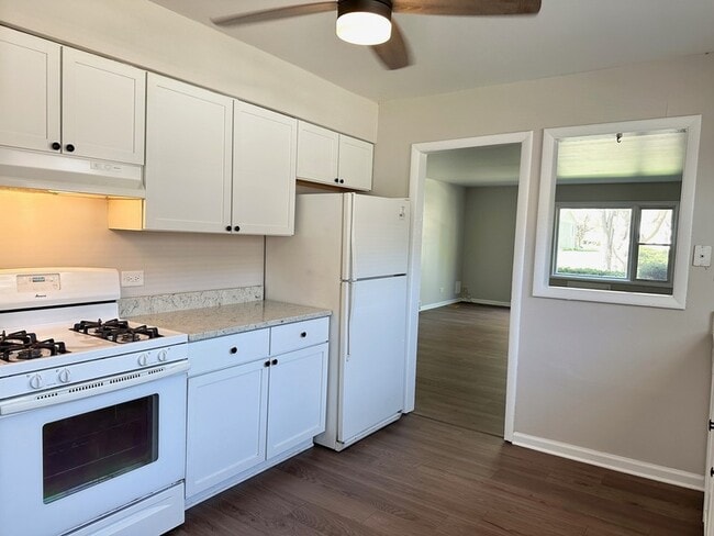 Foto del edificio - 525 Ryan Ln