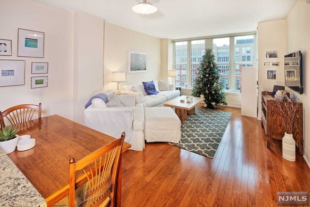 Foto del edificio - 1125 Maxwell Ln
