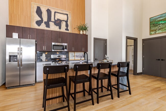 Building Photo - The Villas on Turtle Creek