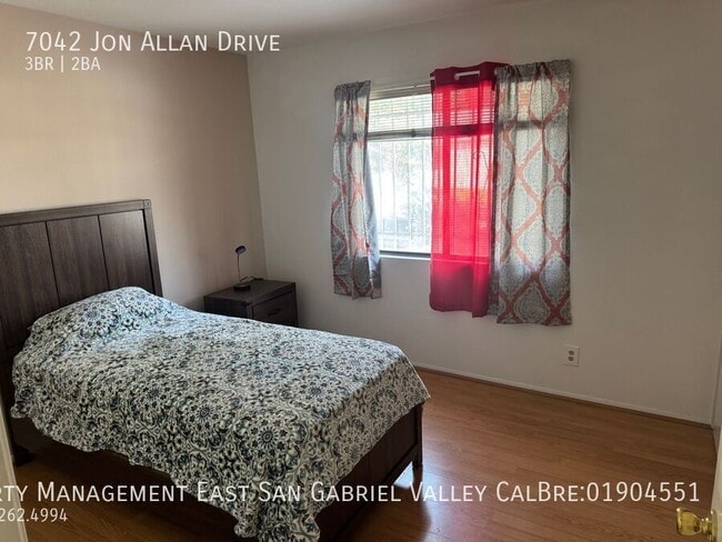 Foto del edificio - 7042 Jon Allan Dr