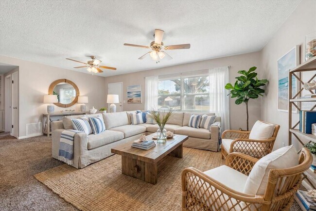 Foto del edificio - 1624 Fruitwood Dr