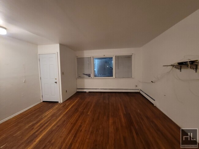 Building Photo - 759 Autumn Ave