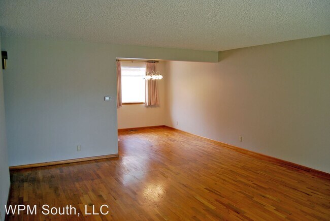 Foto del edificio - 3 br, 2 bath House - 32662 Military Rd S