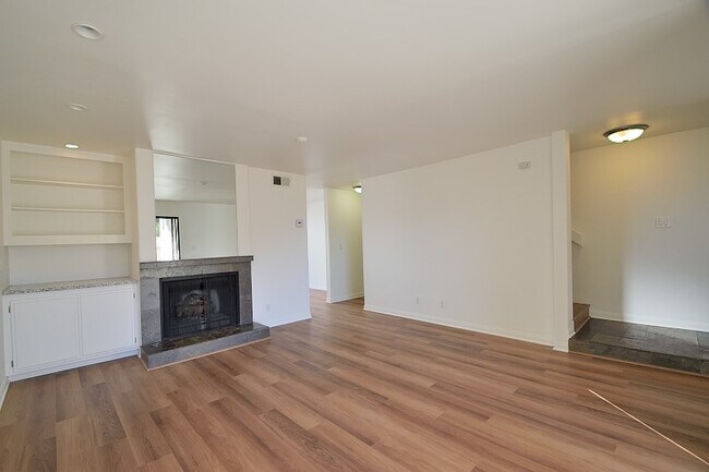 Building Photo - 115 S Guadalupe Ave