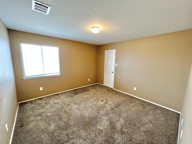 Building Photo - 4bd/2.5ba in Killeen TX