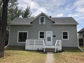 Building Photo - 516 S 36th St