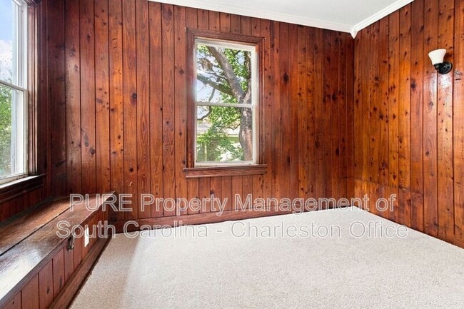 Building Photo - 418 E Cooper Ave