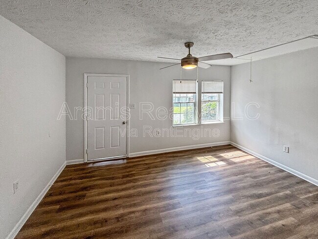 Foto del edificio - 246 Rosser St SW