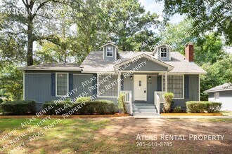 Building Photo - 2108 Maywood Dr