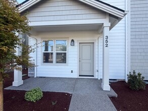 Building Photo - 352 SE Shetterly Dr