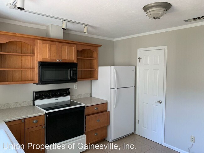 Building Photo - 2 br, 1.5 bath House - 3727 SW 28th Terr A...