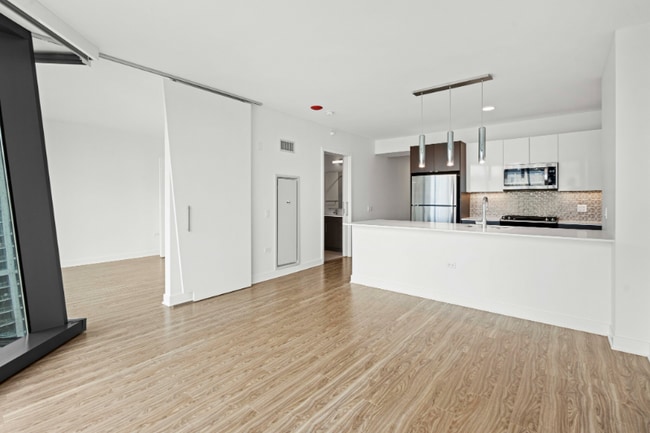 Building Photo - 1325 S Michigan Ave