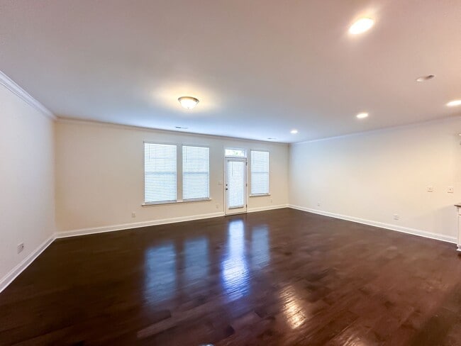 Building Photo - Radiant Townhouse located in Raleigh