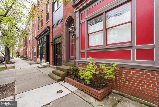 Building Photo - 2205 E Baltimore St