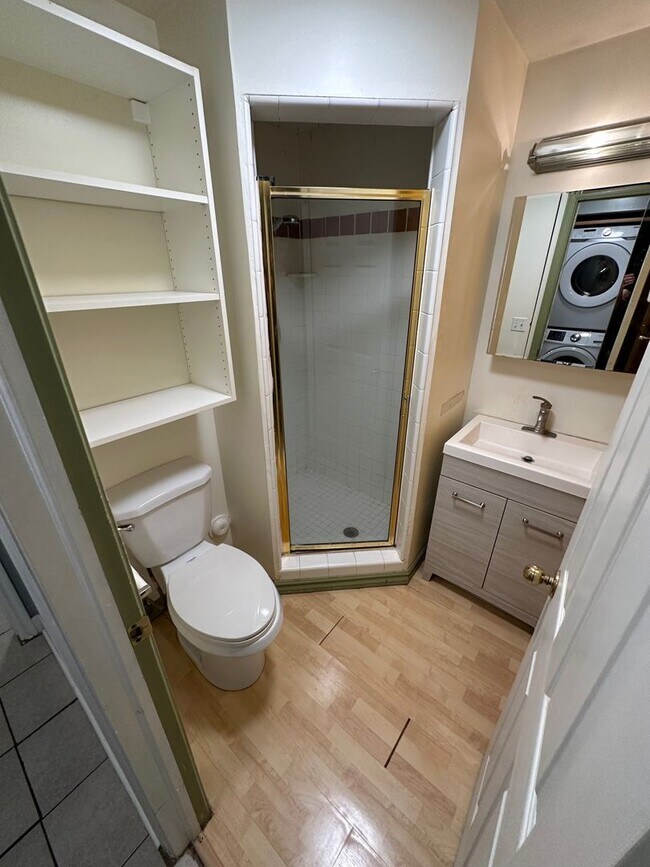 Foto del edificio - Canyon Road Townhomes