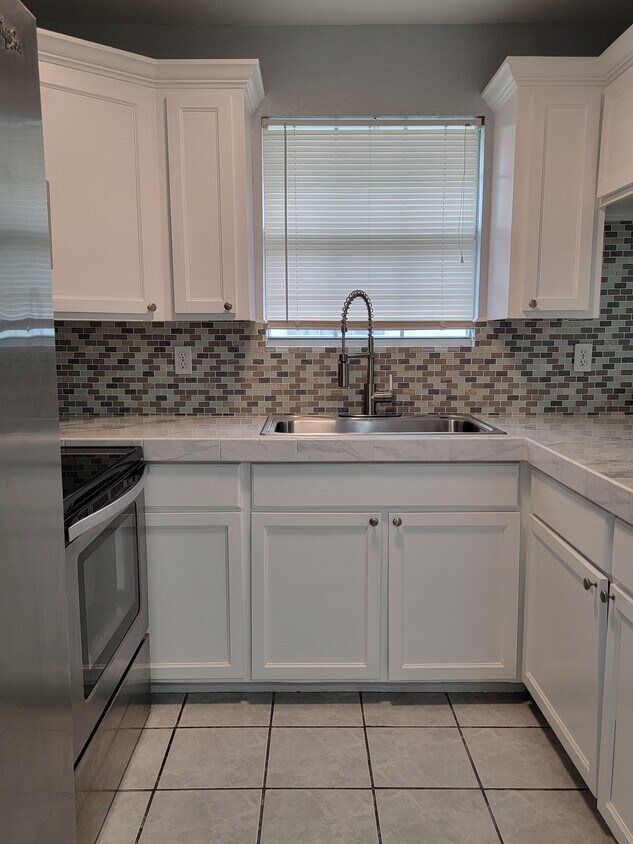 Foto principal - 4022 W Chapin St