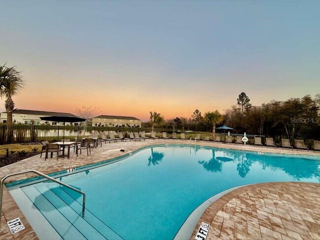 Foto del edificio - 2975 Skyline Lp