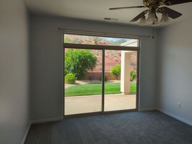 Foto del edificio - Beautiful 4 Bedroom Home in Coral Canyon