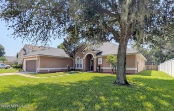 Building Photo - 3120 Double Oaks Dr