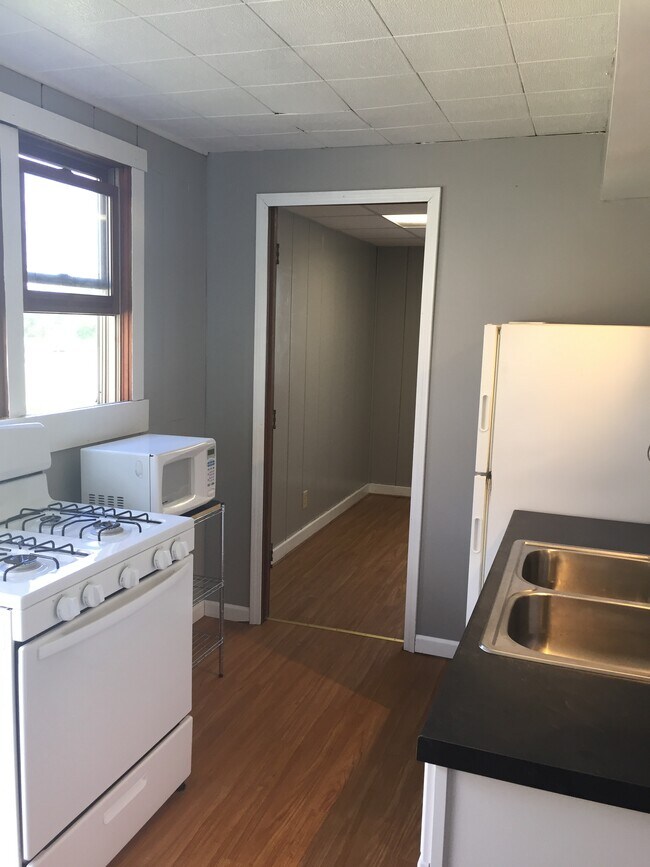 Foto del edificio - 340 Oakhill Ave