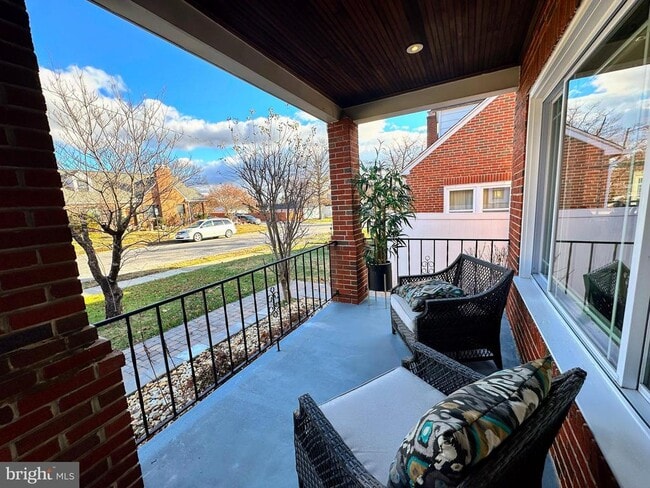 Foto del edificio - 102 Frederick Ave