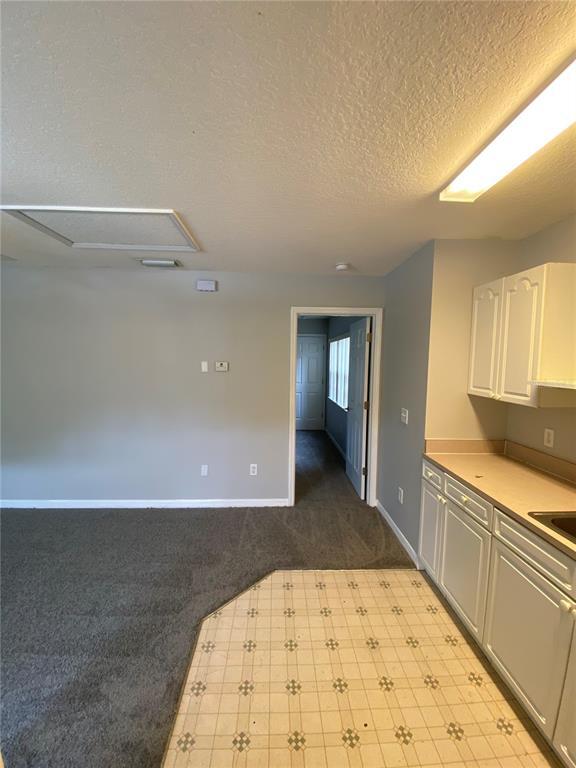 Building Photo - 613 Coconut Palm Way