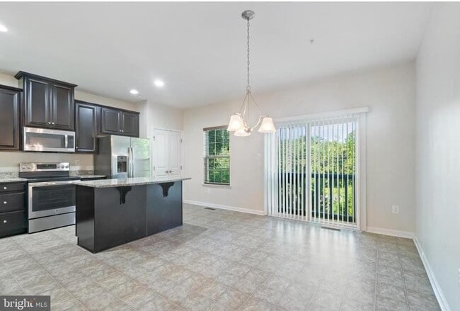 Foto del edificio - 326 Eagles Ridge Way