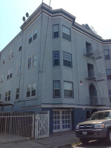 Building Photo - 144 13th St