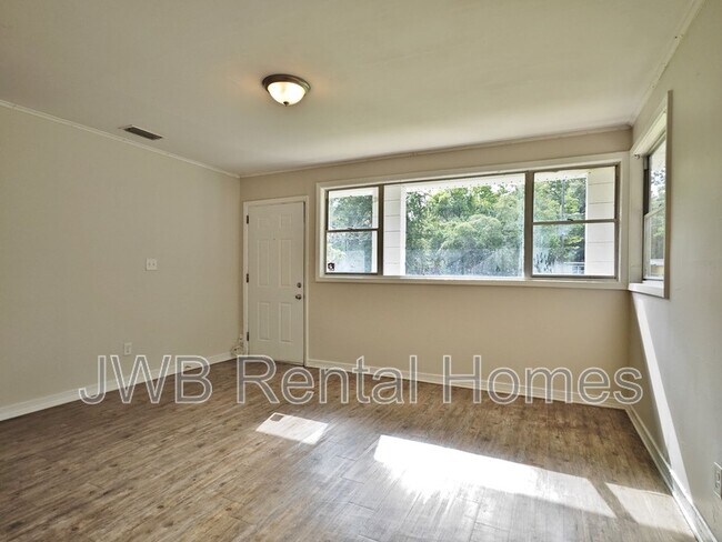Foto del edificio - 4605 Suray Ave