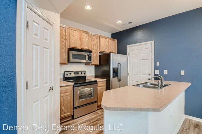 Foto del edificio - 2 br, 2.5 bath House - 8892 E 24th Place  ...