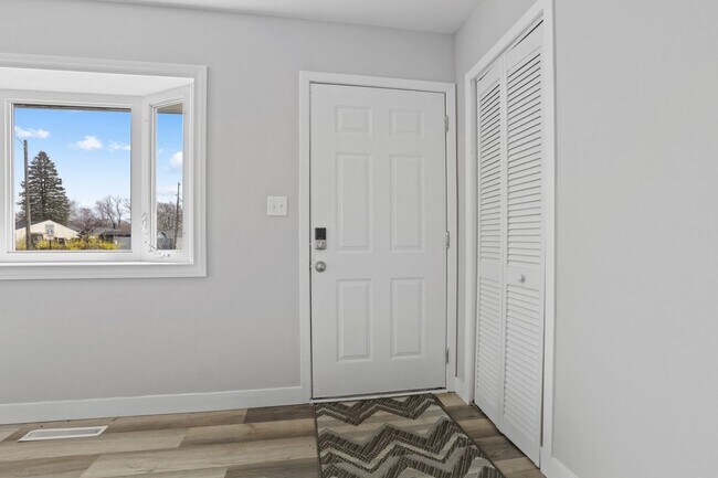 Building Photo - Welcome to your charming new home at 5322 ...