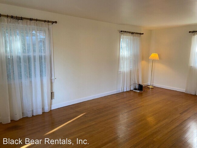 Building Photo - 3 br, 2.5 bath House - 9 Valle Vista Dr.