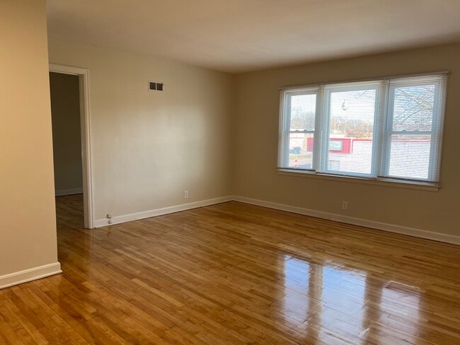 Building Photo - 3075 N 80th St