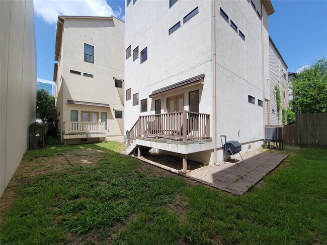 Foto del edificio - 2314 Camden Dr