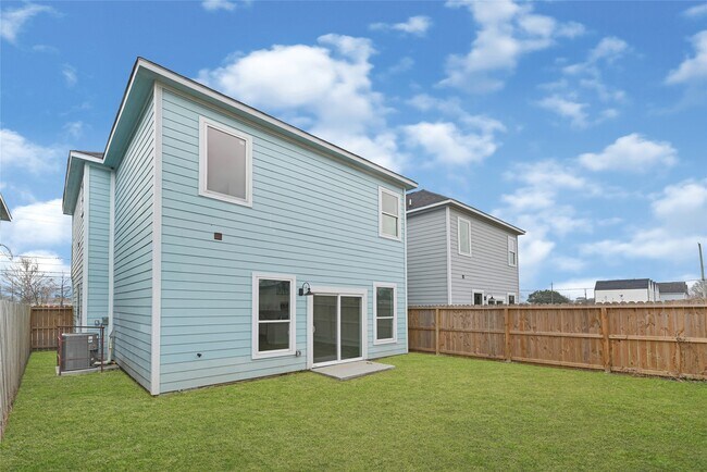 Building Photo - 8628 Scott St