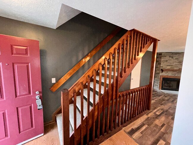 Building Photo - 2-Bedroom Unit in Blacklick