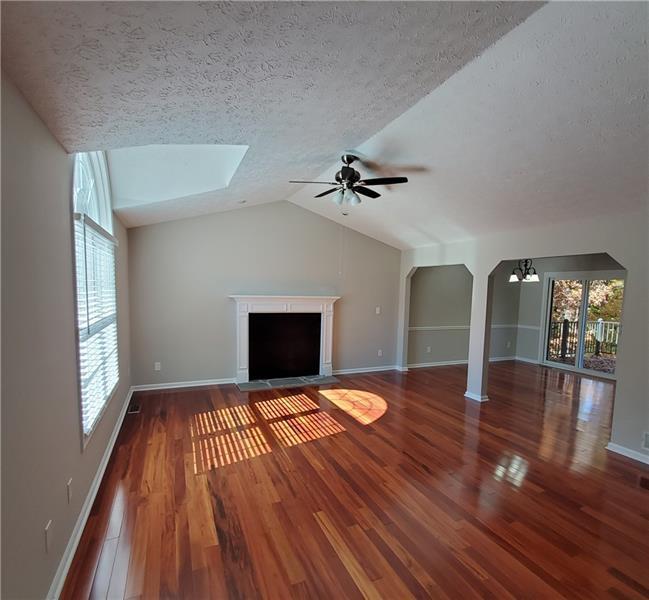 Building Photo - 6101 Longwood Chase