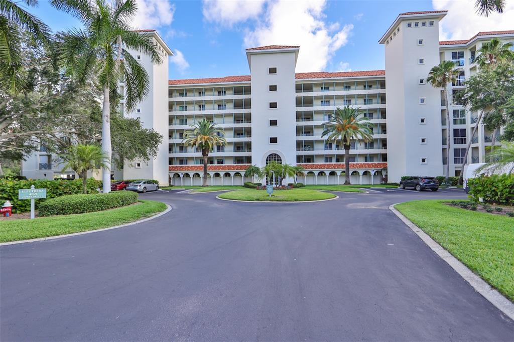 Foto principal - 4801 Osprey Dr S