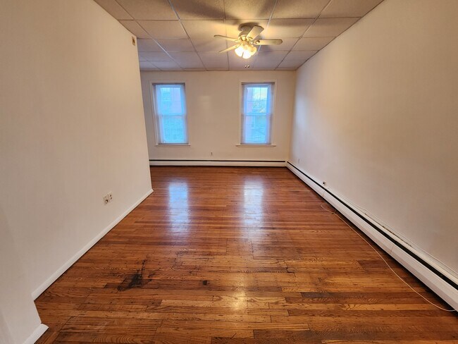 Building Photo - 840 N 24th St