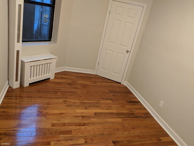 Building Photo - 2 br, 1 bath  - 119 60th St 6