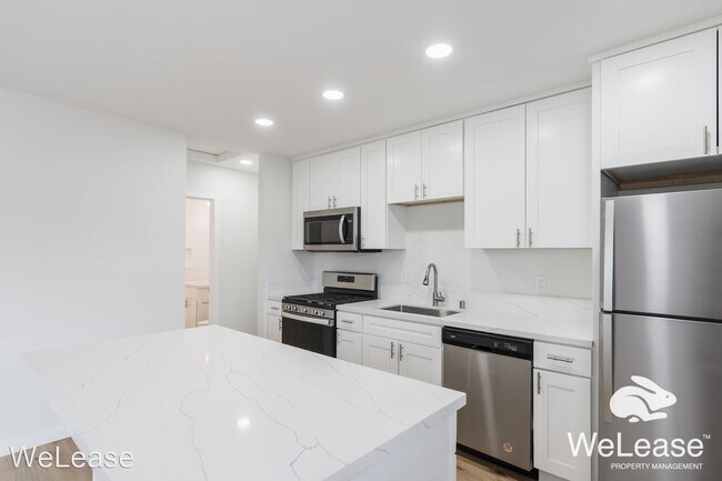 Foto del edificio - 3 br, 1 bath House - 217 Holly Street