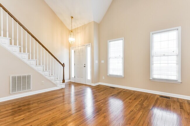 Building Photo - 4900 Royal Troon Dr