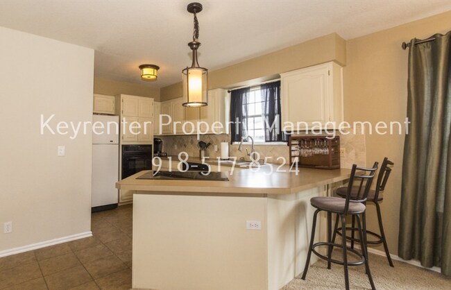 Foto del edificio - 3 Bed | 2.5 Bath in Jenks!