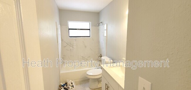 Foto del edificio - 4400 45th St N
