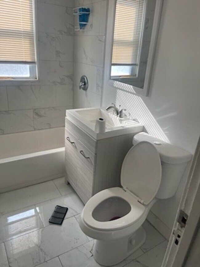 Building Photo - 9262 Ward Ave